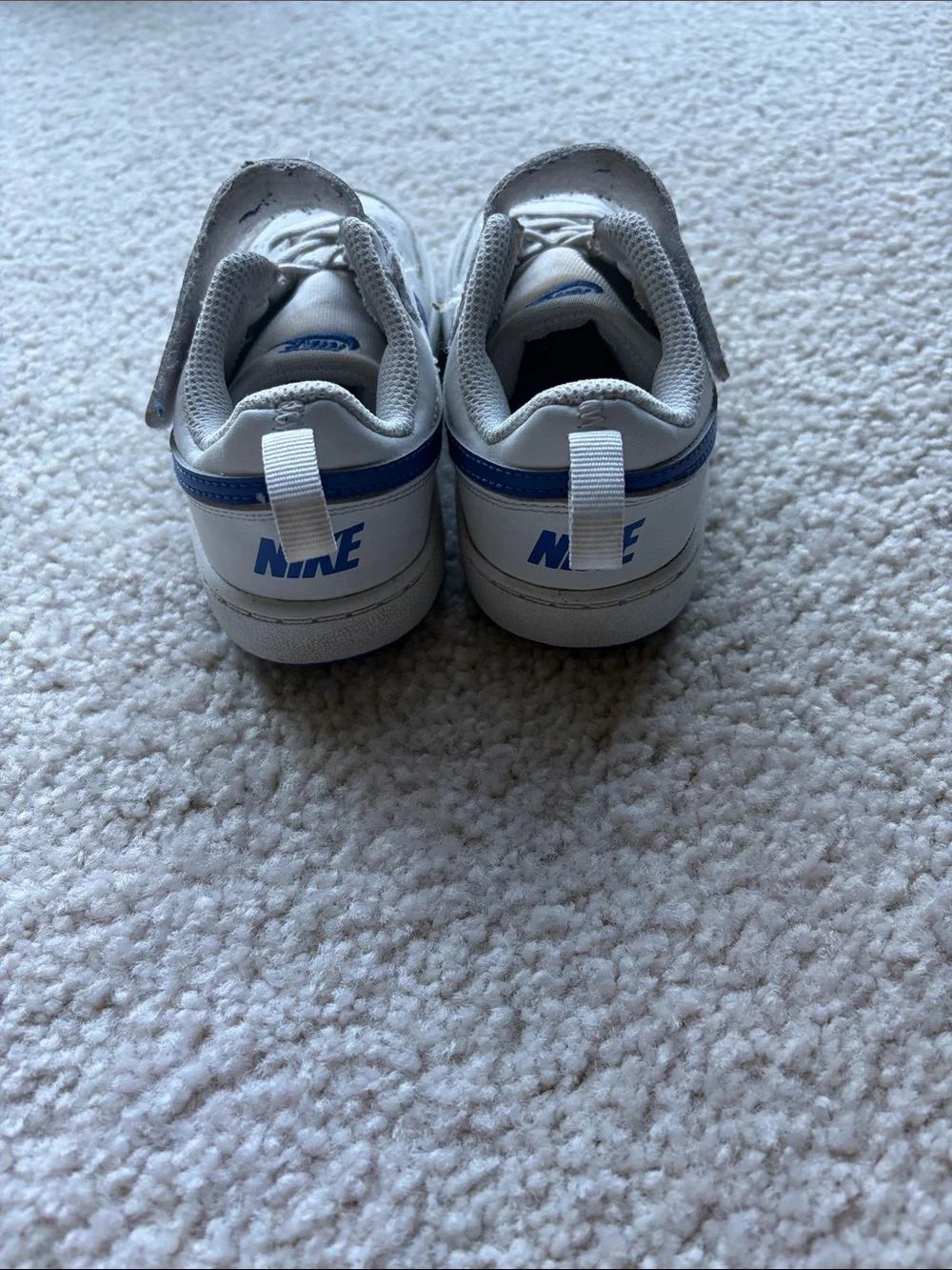 Nike White and Blue Kids Sneakers with Hook-and-Loop Strap